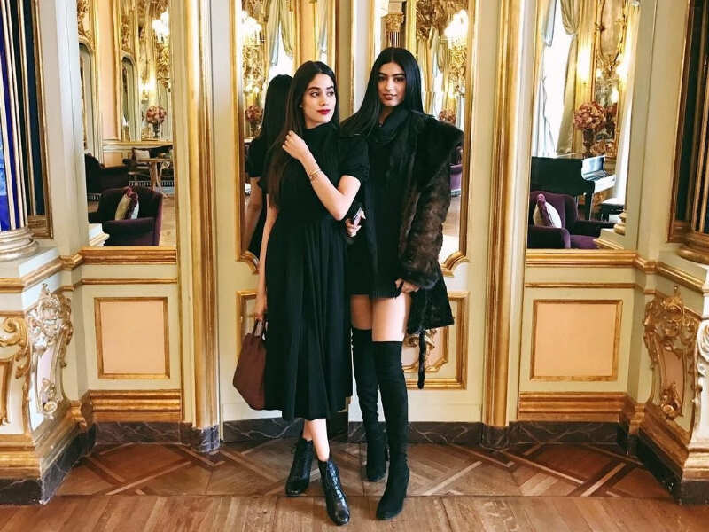 Janhvi and Khushi Kapoor don't just give us 'sister goals' but 'sibling style goals' too! Janhvi and Khushi Kapoor don't just give us 'sister goals' but 'sibling style goals' too!