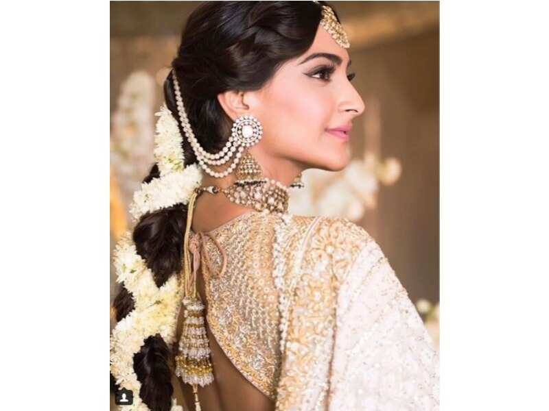 Gajra styles for your wedding day Gajra styles for your wedding day