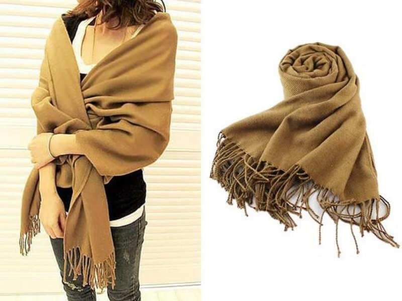 Use these tips to don a scarf like a pro Use these tips to don a scarf like a pro