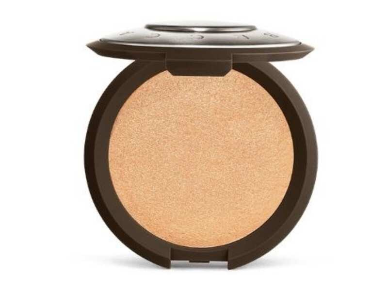 This Diwali, opt for these highlighters for a fabulous look This Diwali, opt for these highlighters for a fabulous look