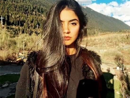 will khushi kapoor pursue a career in modelling?